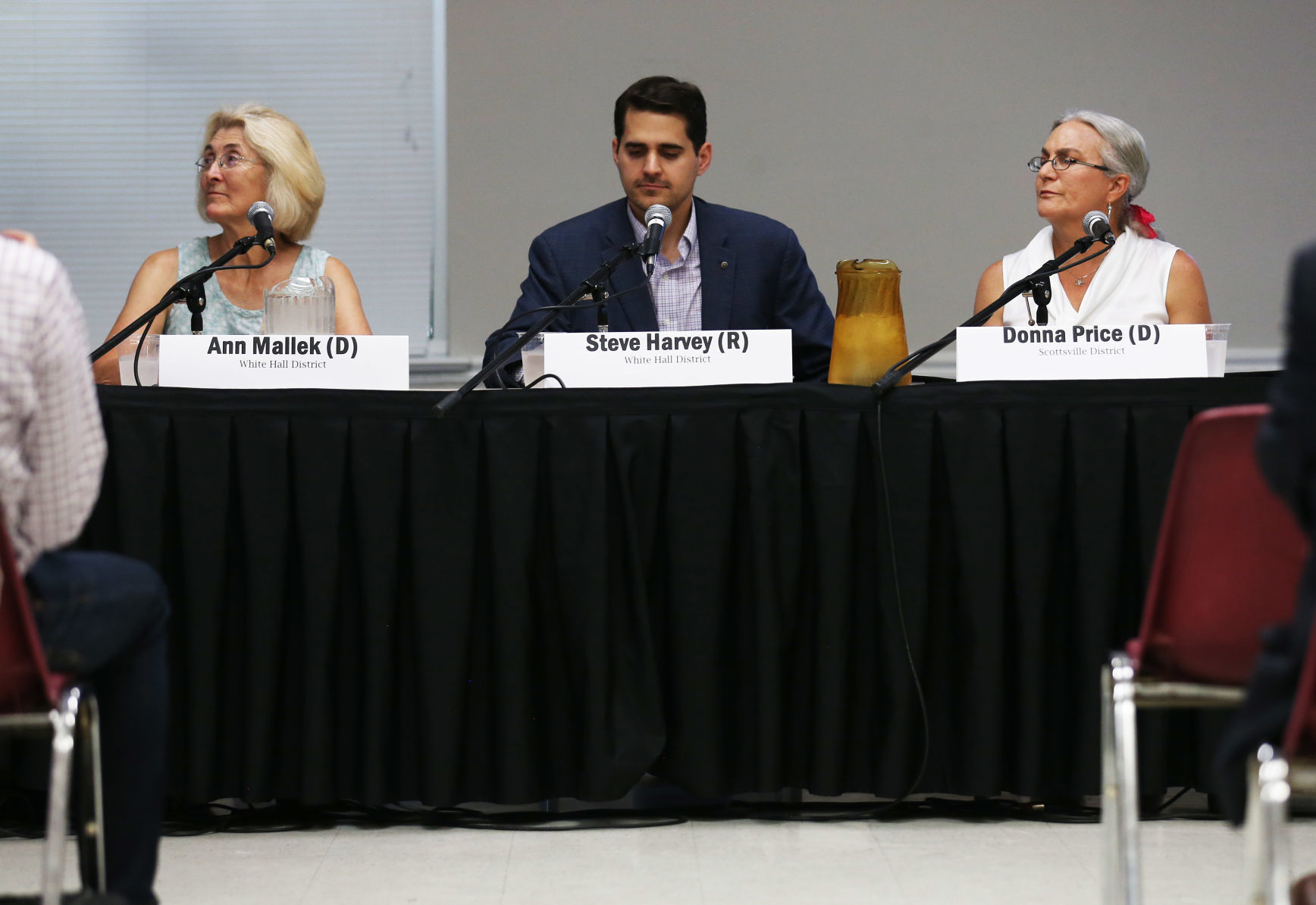 20190912_cdp_news_BosDebate440.JPG